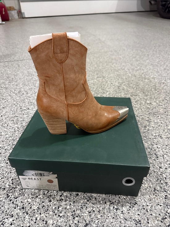 BEAST FASHION Shoes - BEAST FASHION Tan Western Lace-Up Boot with Silver Metal Toe